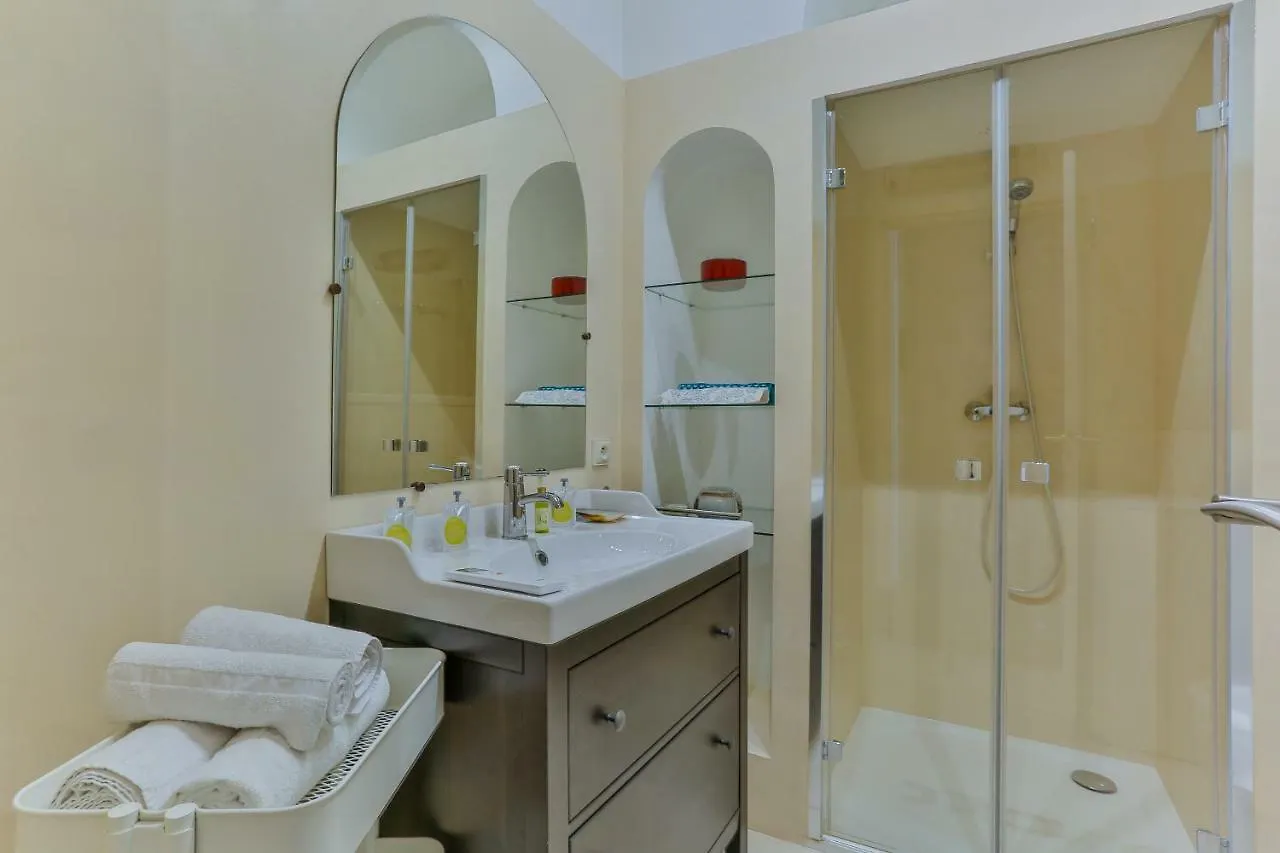 Apartment Maison Bianchi - 91 Promenade Des Anglais Nice France
